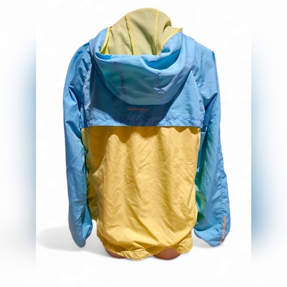New Balance Womens Rain Jacket [XL] - Picture 2 of 3